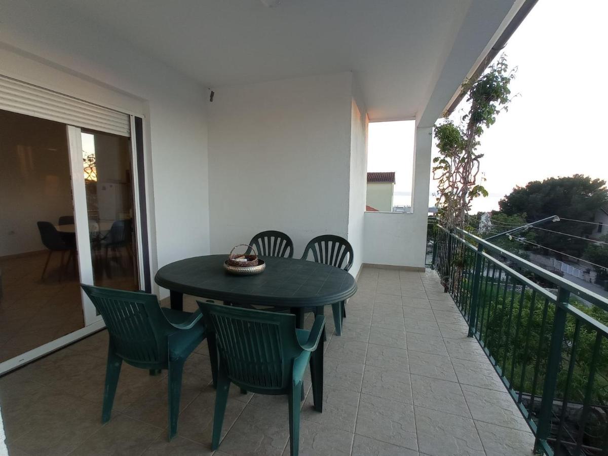 Apartments With A Parking Space Bilo, Primosten - 12868 Bagian luar foto
